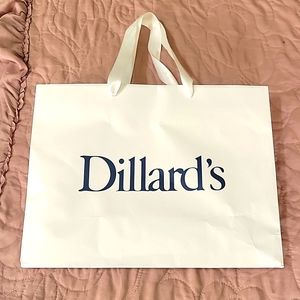 Dillard's, Accessories, Medium Sized Dillards Customer Bag